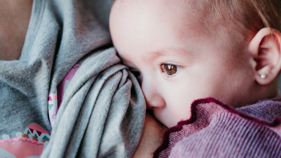 「寶寶喝母奶時會知道自己需要什麼?!」---哺乳按表操課的越嚴格,後果就越不堪設想